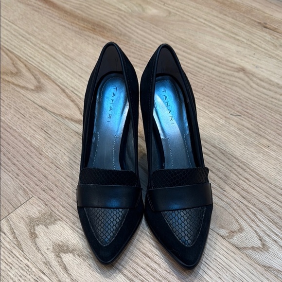 Tahari Heels Black Pointed Toe - Picture 1 of 6